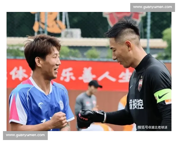 前国门力挺霍安・加西亚：西班牙人应感谢青训门将，转会巴萨不应成背叛